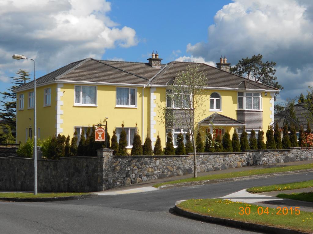 The Yellow House B&B Navan Exteriör bild